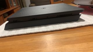 Ps4 slim 