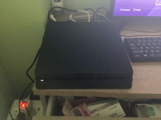 Ps4 slim 