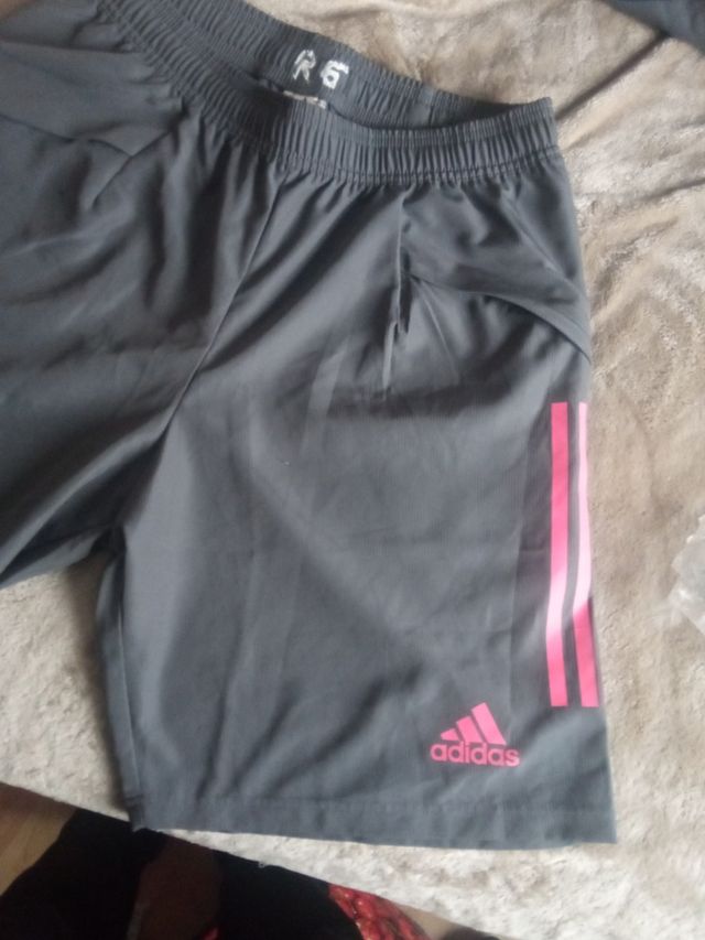 Pantalón corto