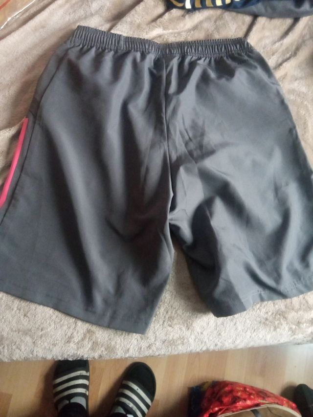 Pantalón corto
