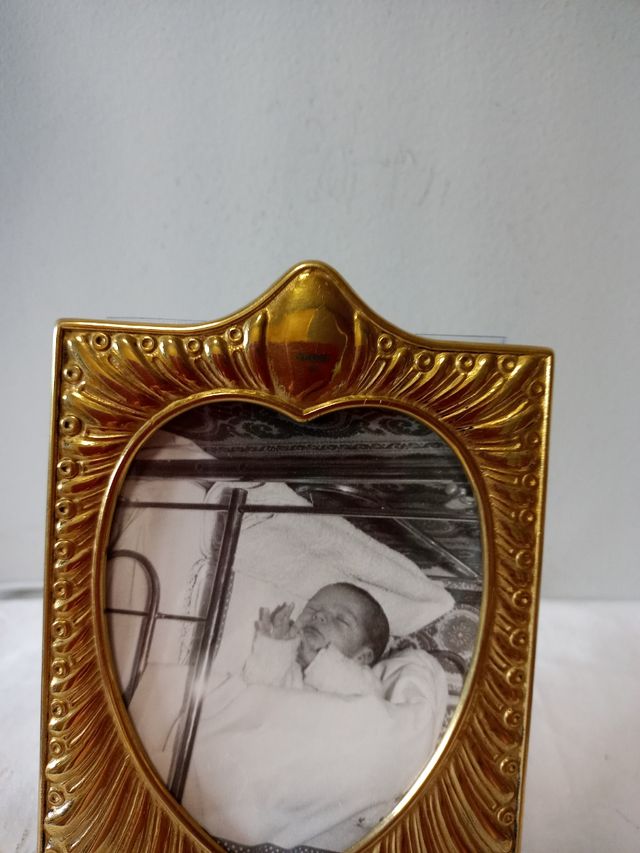 Marco de bronce vintage.