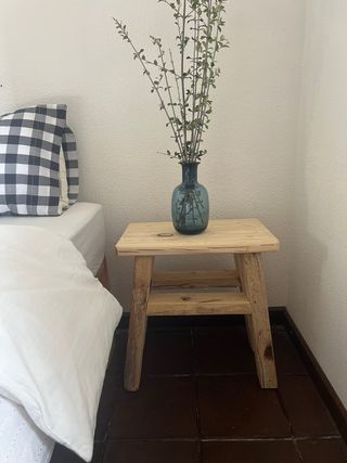 Camas, cabeceros y mesas de noche