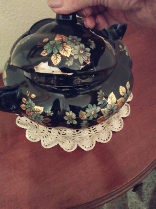 Sopera o macetero de adorno.