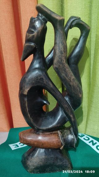 FIGURA MADERA