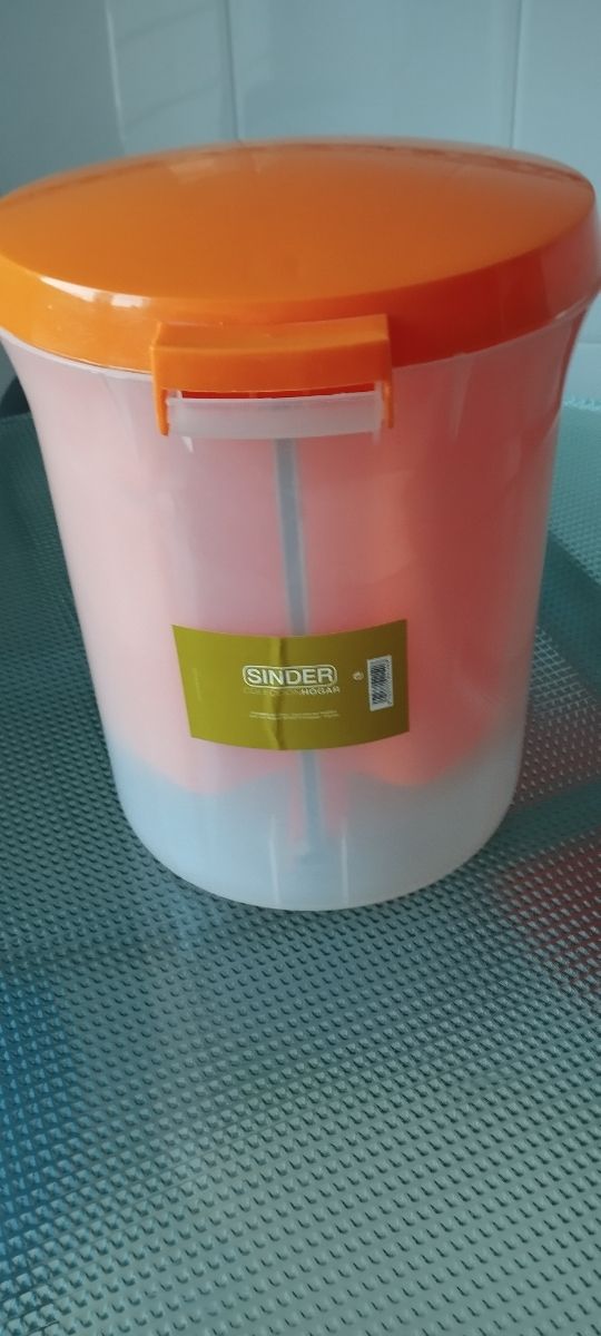 Papelera juvenil con pedal 