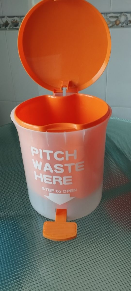 Papelera juvenil con pedal 