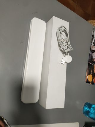 Cargador y caja Apple watch 