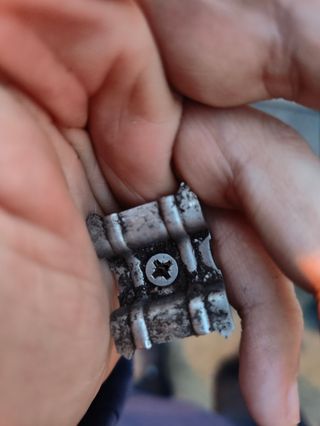 Clip / Grapa para suelo ipe