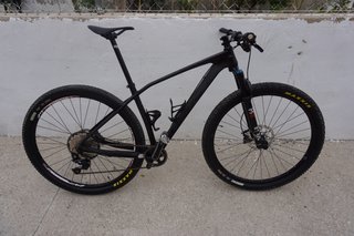 Bicicleta MTB CARBONO