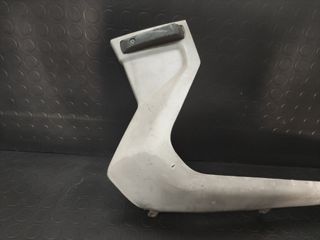 Lateral gris izquierdo Yamaha Xmax 250cc(2006/07)