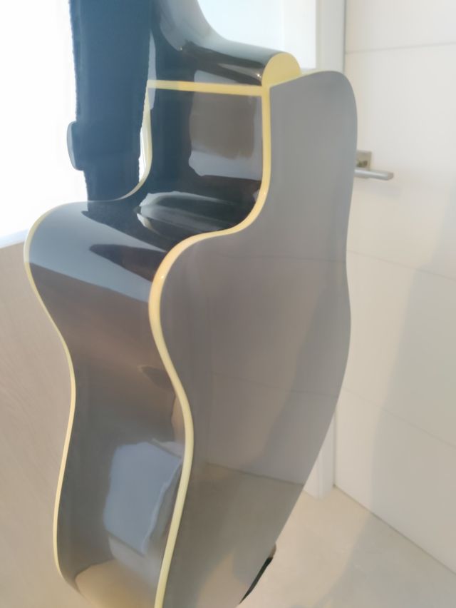 Guitarra electroacústica 4/4