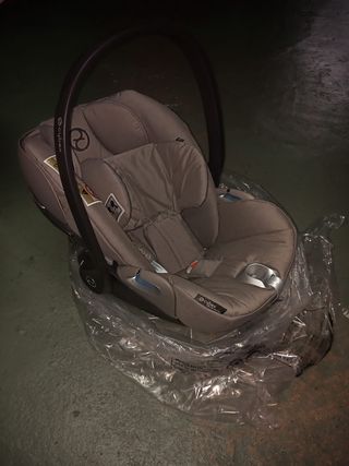 capazos y sillas de  coche cybex