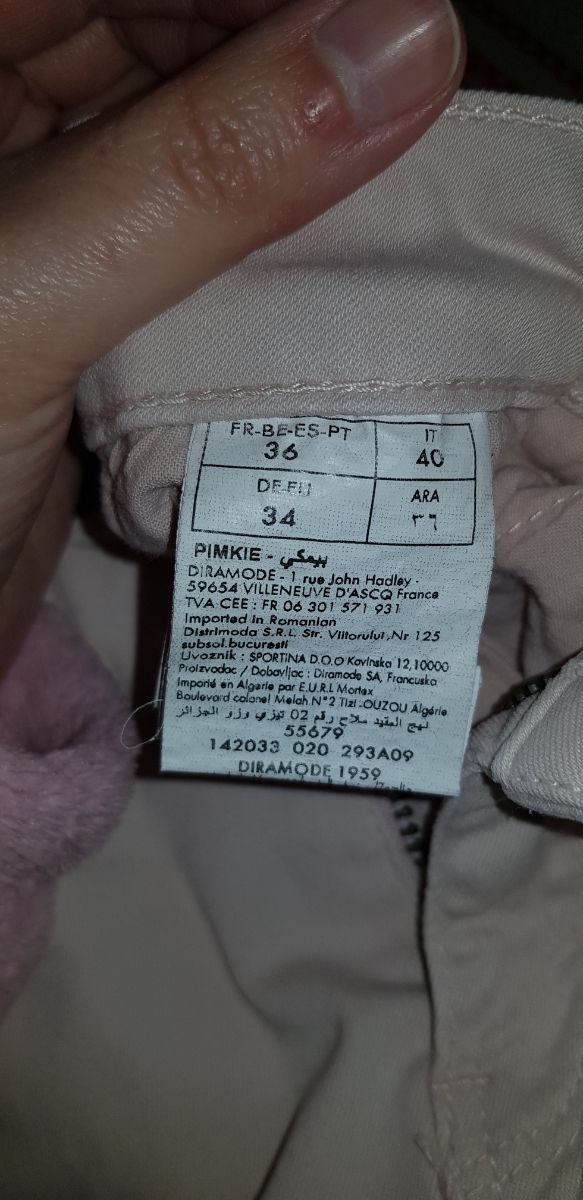 Pantalón rosa de pitillo