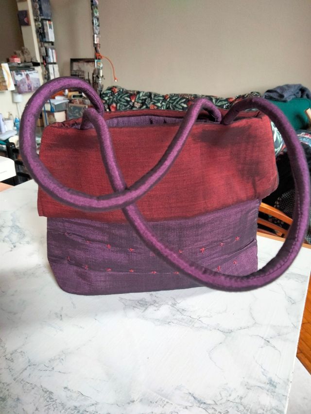 Borsetta in seta bicolore