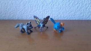 Figuritas de Pokémon variadas