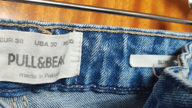 Bermuda vaquera azul con rotos talla 38 Pull&Bear
