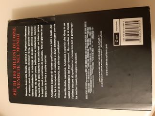 Libro "cinquanta sfumature di grigio"