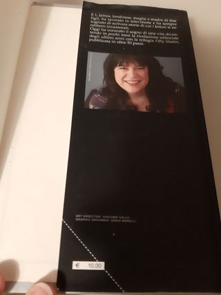 Libro "cinquanta sfumature di grigio"