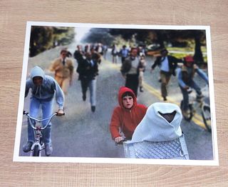 E. T. El extraterrestre y Elliot en bici, 2024