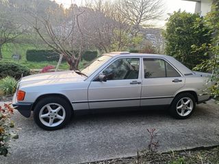 Mercedes-Benz Clase C 1988