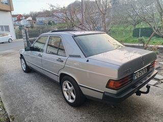 Mercedes-Benz Clase C 1988
