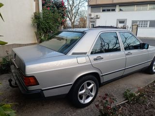 Mercedes-Benz Clase C 1988