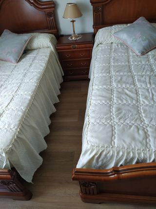Piumoni beige per letto da 90, vendibili separatamente, 8€ ciascuno