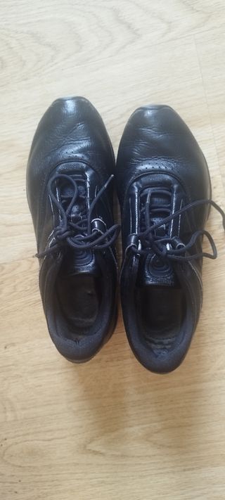 Zapatillas negras Reebok EASYSTONE 