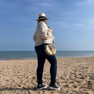 Bolso bandolera redondo trenzado para mujer palma