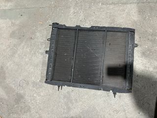 Se vende radiador con bote de expansion