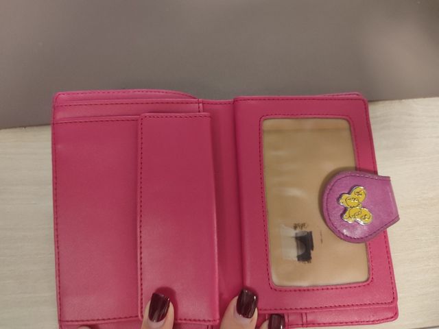 Cartera morada polipiel