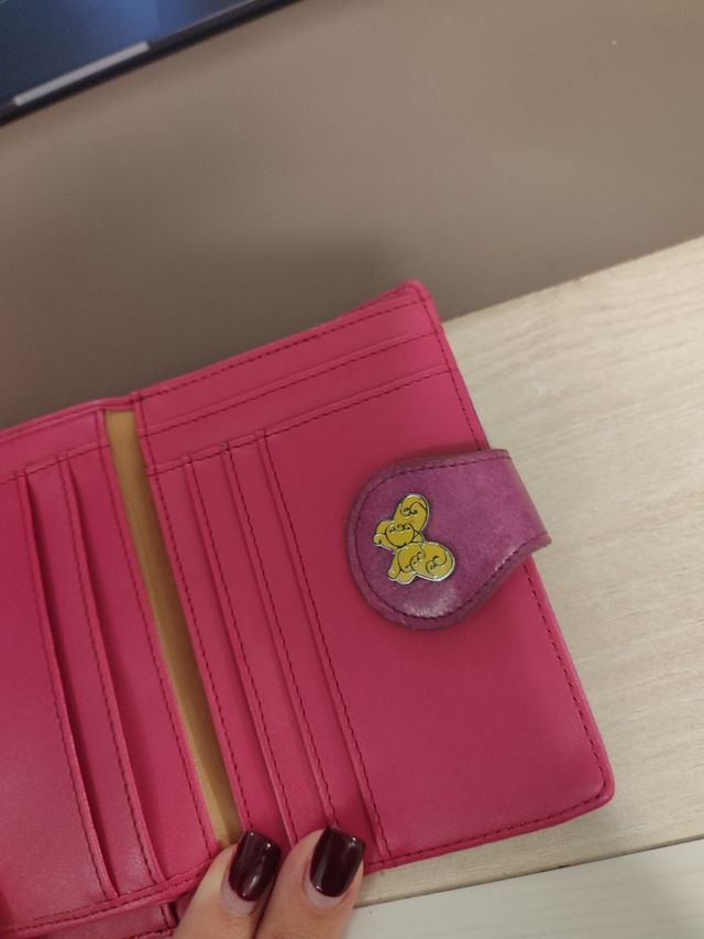 Cartera morada polipiel
