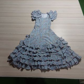 Vestido de flamenca con mantoncillo