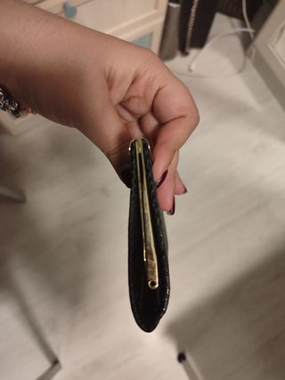 Monedero negro