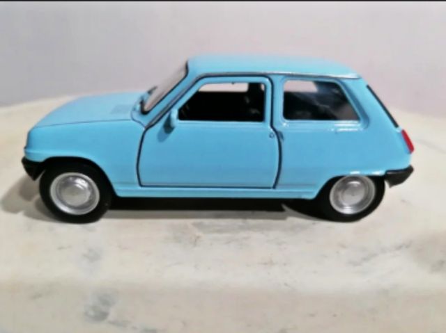 RENAULT 5