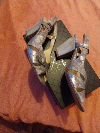 Zandalia plateada n° 38