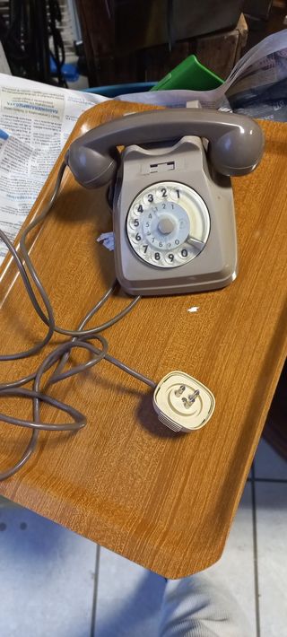 TELEFONO DA CASA A ROTELLE DI UNA VOLTA