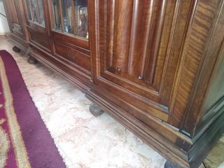 Despacho de nogal. Muebles.