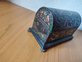 Baúl joyero francés antiguo