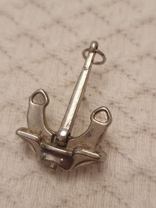 PINS INSIGNIA ALFILER OJAL / novedades