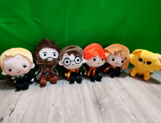 6 Peluches Harry Potter+Varita+stand+cortagalletas