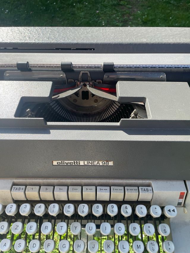 Macchina per scrivere OLIVETTI98