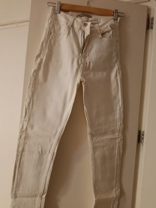 Pantalón vaquero Zara blanco talla 34