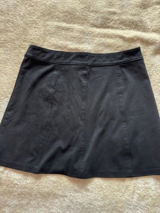 Falda negra de Zara
