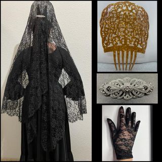 Mantilla, Peineta, Broche y Guantes 