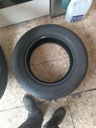 Neumáticos 215 65 17 Ocasión CONTINENTAL