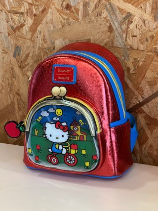 Mochila 50th Hello Kitty Sanrio Loungefly 26cm
