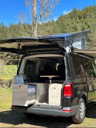 Alquiler volkswagen Caravelle 2017