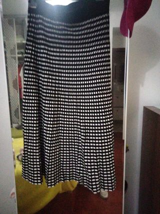 Falda larga