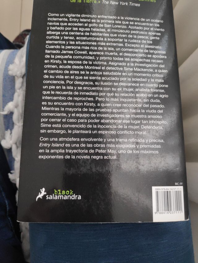 Entry island. Peter May